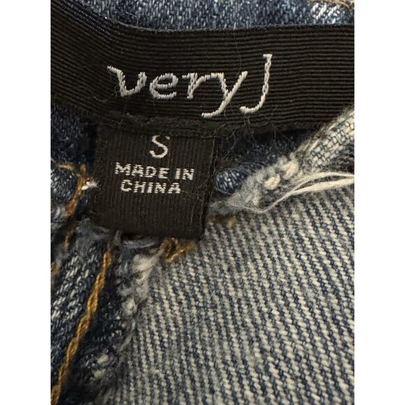 VeryJ Medium Acid Wash Look Jean Skirt, Scalloped Hem, Zip Side Closure, Small - Picture 6 of 7